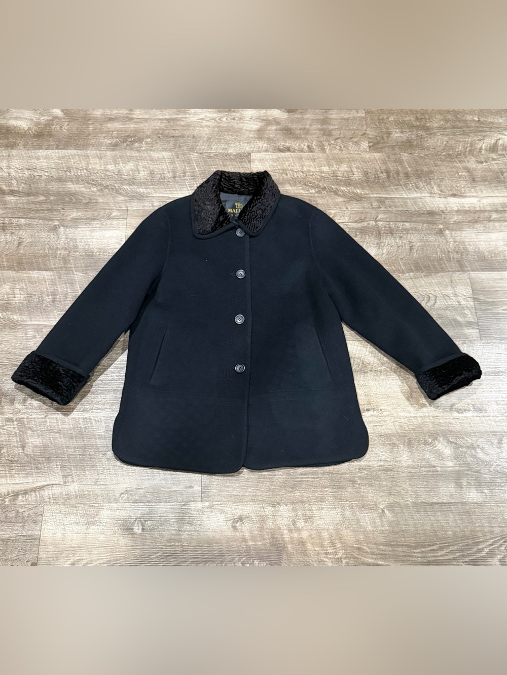Malubel Sydney womens Black coat Womens small.